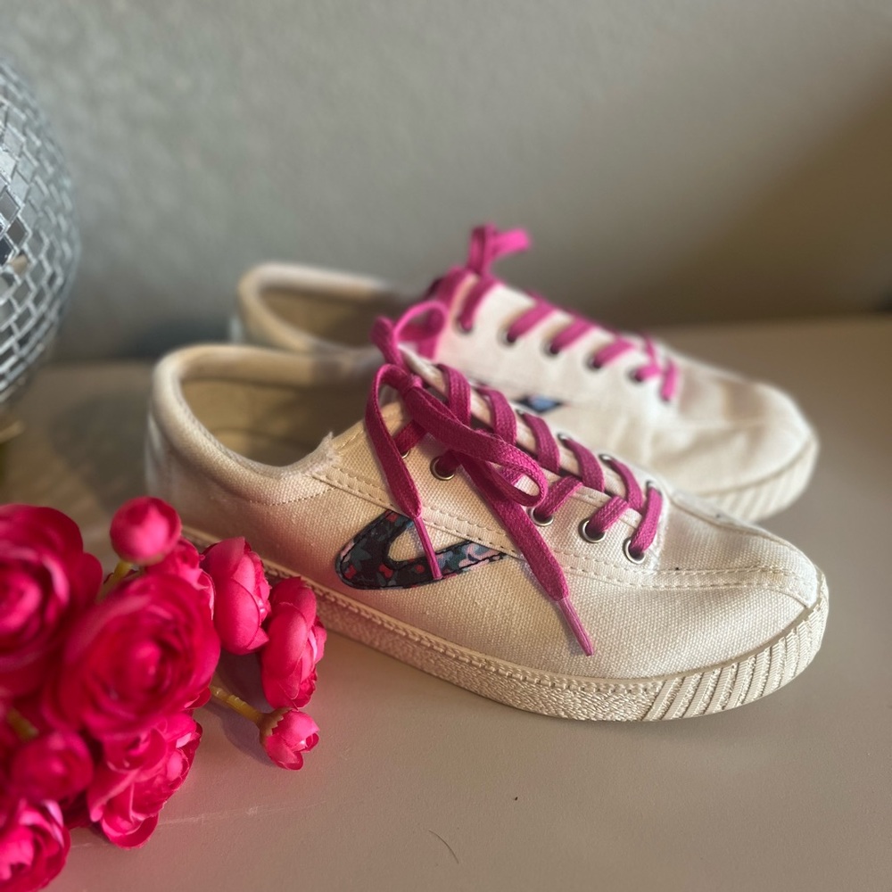 Tretorn white and floral sneakers- like NEW